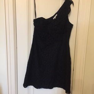 Seamline Cynthia Steffe black lace dress